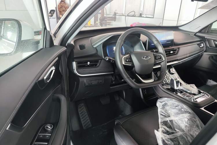 Used Chery Tiggo 8 2024 230TCI Automatic New Edition 7-Seater Interior 3