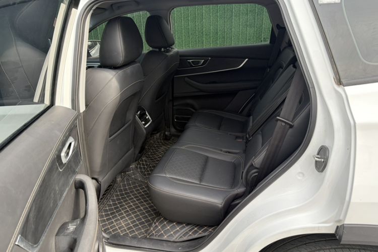 Used Chery Tiggo 8 2024 1.5 TCI Automatic New Dynamic 7-Seater Interior 4