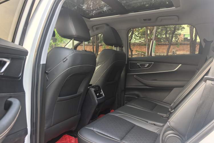Used Chery Tiggo 8 2024 Honor Edition 230TCI Automatic Excellence Version 7 Seats Interior 5