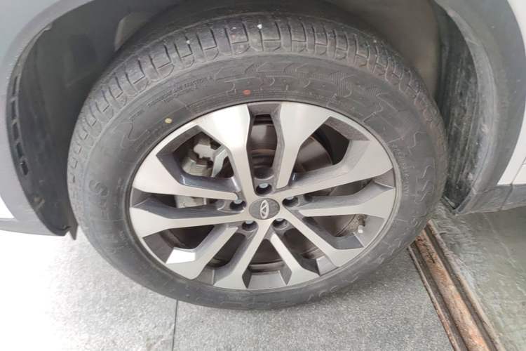 Used Chery Tiggo 8 2024 Honor Edition 230TCI Automatic Excellence Version 5 Seats Left Front Wheel Hub