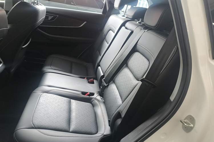 Used Chery Tiggo 8 2024 230TCI Automatic New Trendy Version 7 Seats Left Rear Seat