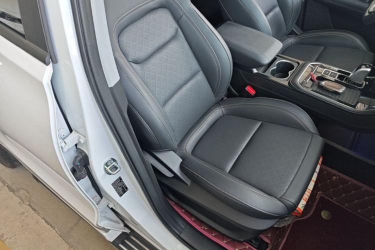 Used Chery Tiggo 8 2024 Honor Edition 230TCI Automatic Excellence Version 5 Seats Right Front Seat