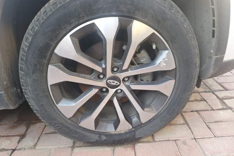 Used Chery Tiggo 8 2024 Honor Edition 230TCI Manual Advanced Version 5 Seats Right Front Wheel Hub