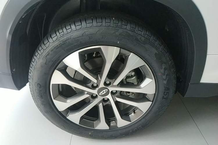 Used Chery Tiggo 8 2024 Honor Edition 230TCI Automatic Excellence Version 5 Seats Right Rear Wheel Hub