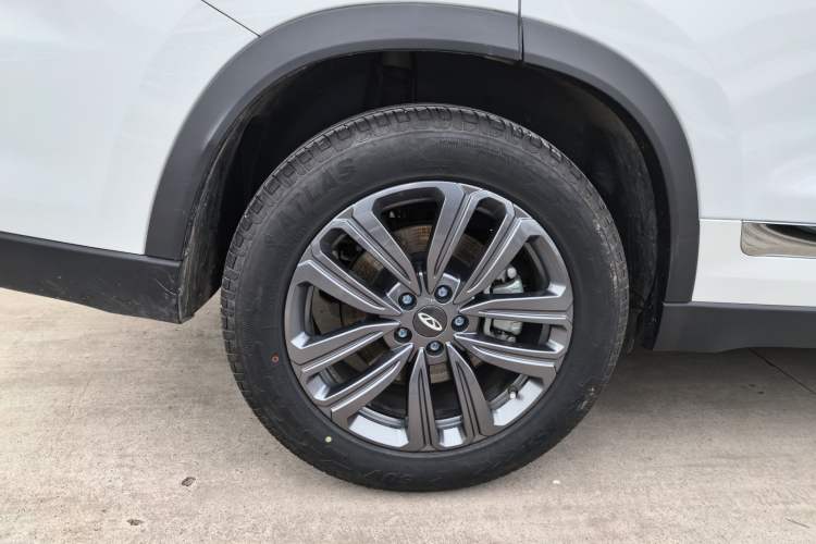Used Chery Tiggo 8 2024 230TCI Automatic New Trend Edition 5 Seats Right Rear Wheel Hub