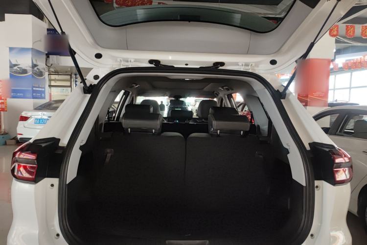 Used Chery Tiggo 8 2024 1.5 TCI Automatic New Dynamic 7-Seater Trunk