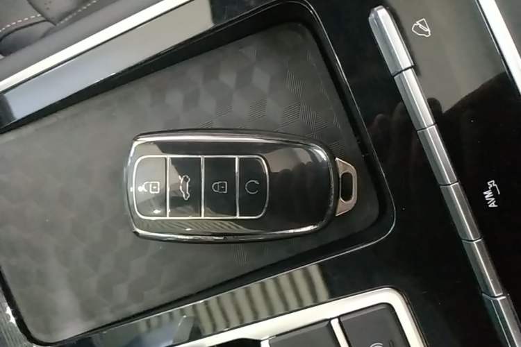 Used Chery Tiggo 8 2024 Honor Edition 230TCI Automatic Excellence Version 5 Seats Vehicle Key