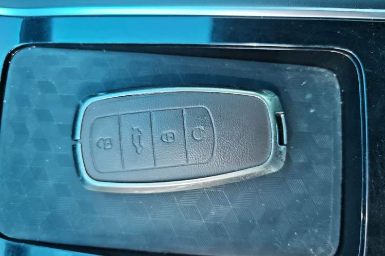 Used Chery Tiggo 8 2024 Honor Edition 230TCI Automatic Excellence Version 7 Seats Vehicle Key