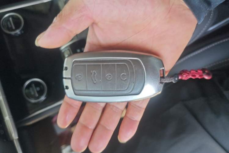 Used Chery Tiggo 8 2024 Honor Edition 230TCI Automatic Excellence Version 5 Seats Vehicle Key