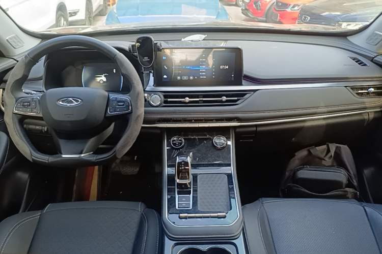 Used Chery Tiggo 8 2025 Excellence Edition 230 TCI Automatic Luxury Version 5 Seats Center Console