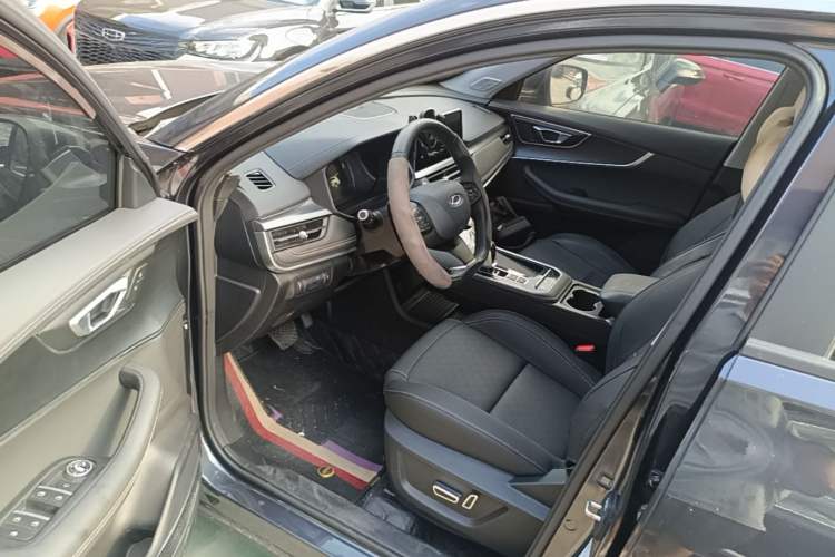 Used Chery Tiggo 8 2025 Excellence Edition 230 TCI Automatic Luxury Version 5 Seats Driver Seat