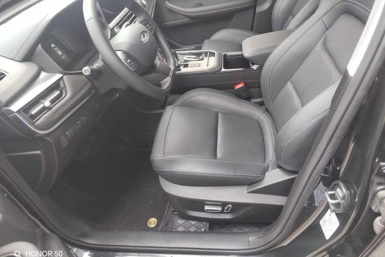 Used Chery Tiggo 8 2025 Excellence Edition 230 TCI Automatic Luxury Version 5 Seats Interior 5