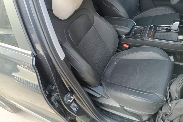 Used Chery Tiggo 8 2025 Excellence Edition 230 TCI Automatic Luxury Version 5 Seats Right Front Seat