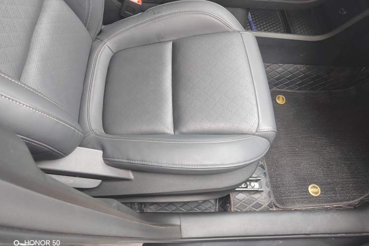 Used Chery Tiggo 8 2025 Excellence Edition 230 TCI Automatic Luxury Version 5 Seats Right Front Seat