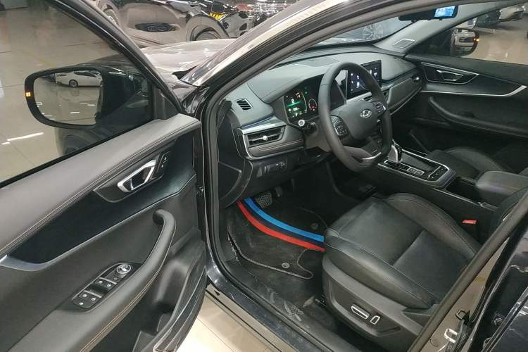 Used Chery Tiggo 8 2025 Excellence Edition 230 TCI Automatic Luxury Version 5 Seats Driver Seat