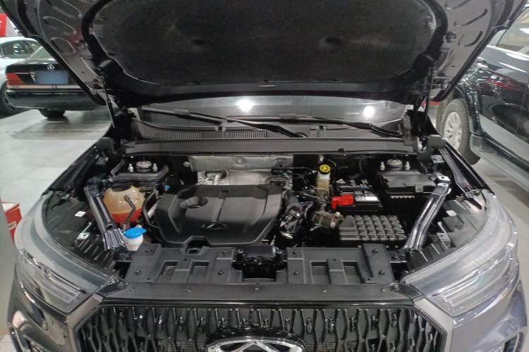 Used Chery Tiggo 8 2025 Excellence Version 230 TCI Automatic Luxury Edition 7 Seats Engine Bay