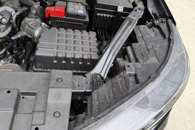Used Chery Tiggo 8 2025 Excellence Edition 230 TCI Automatic Luxury Version 5 Seats Engine Bay Left
