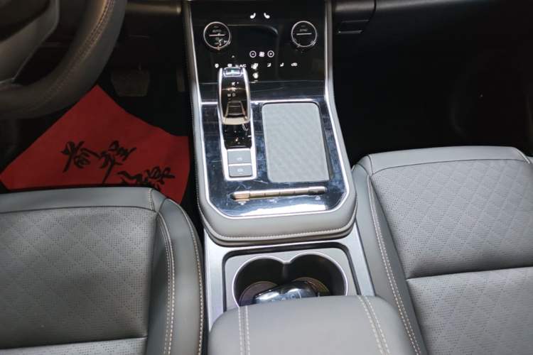 Used Chery Tiggo 8 2025 Excellence Edition 230 TCI Automatic Luxury Version 5 Seats Gear Lever