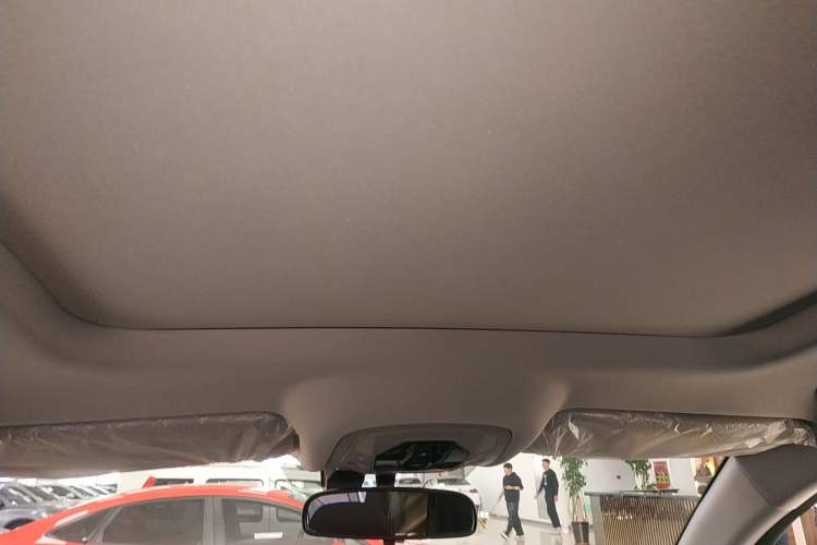 Used Chery Tiggo 8 2025 Excellence Version 230 TCI Manual Comfort Edition 5 Seats Headliner