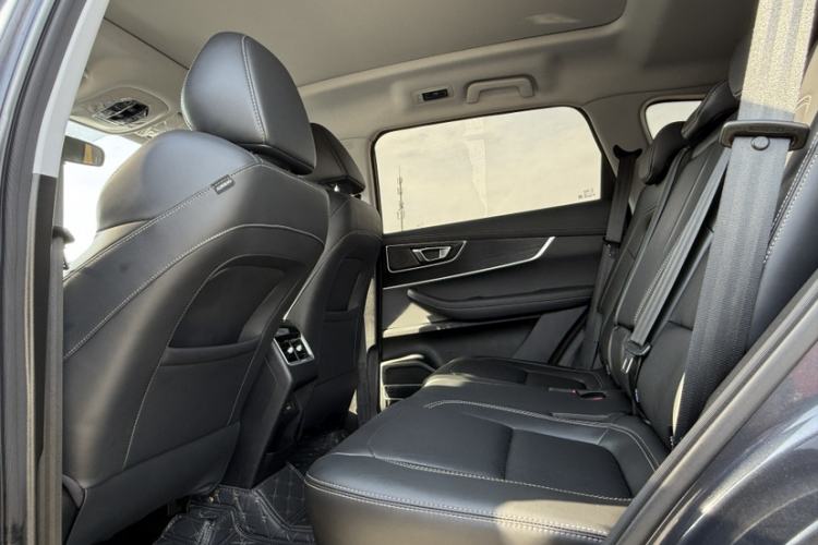 Used Chery Tiggo 8 2025 Excellence Version 230 TCI Automatic Luxury Edition 7 Seats Interior 2