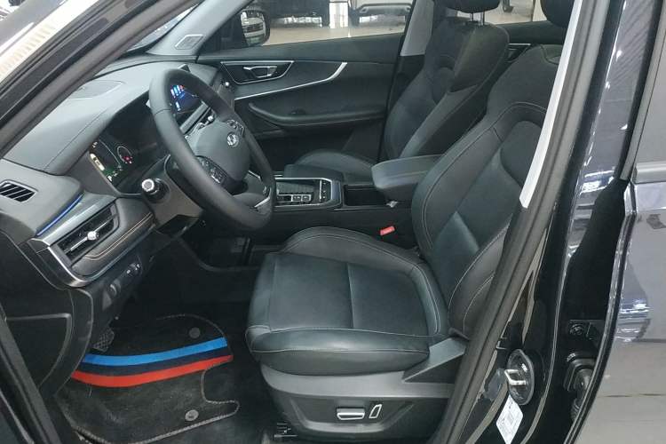 Used Chery Tiggo 8 2025 Excellence Edition 230 TCI Automatic Luxury Version 5 Seats Left Front Seat