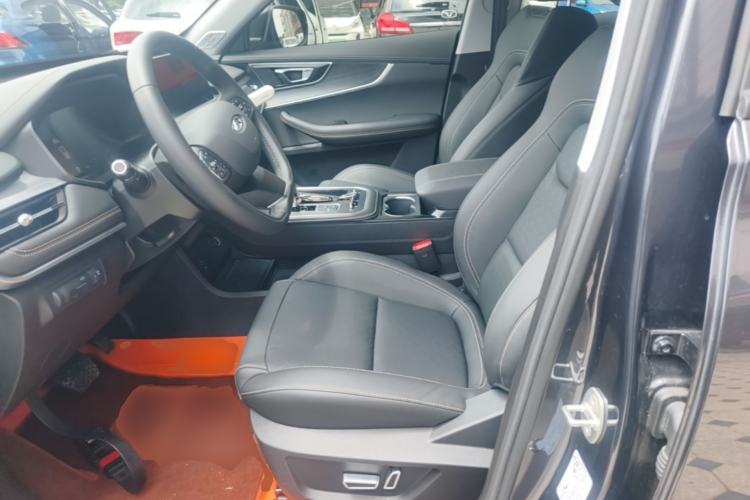 Used Chery Tiggo 8 2025 Excellence Edition 230 TCI Automatic Luxury Version 5 Seats Left Front Seat