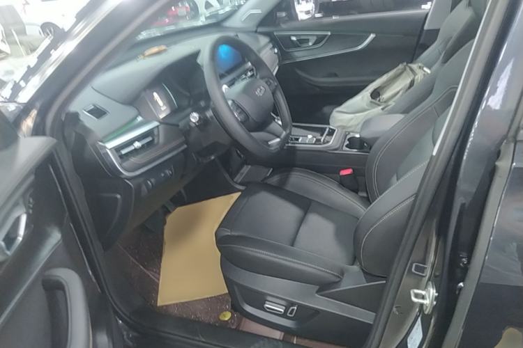 Used Chery Tiggo 8 2025 Excellence Version 230 TCI Automatic Luxury Edition 7 Seats Left Front Seat
