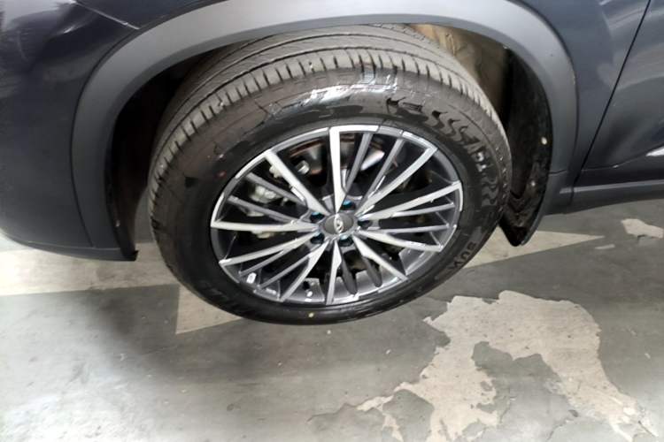 Used Chery Tiggo 8 2025 Excellence Version 230 TCI Manual Comfort Edition 5 Seats Left Front Wheel Hub