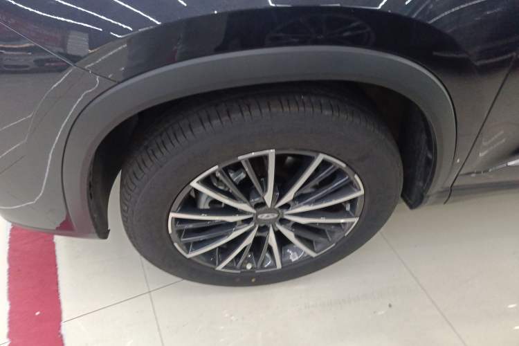 Used Chery Tiggo 8 2025 Excellence Version 230 TCI Automatic Luxury Edition 7 Seats Left Front Wheel Hub