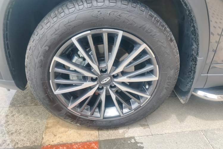 Used Chery Tiggo 8 2025 Excellence Edition 230 TCI Automatic Luxury Version 5 Seats Left Front Wheel Hub