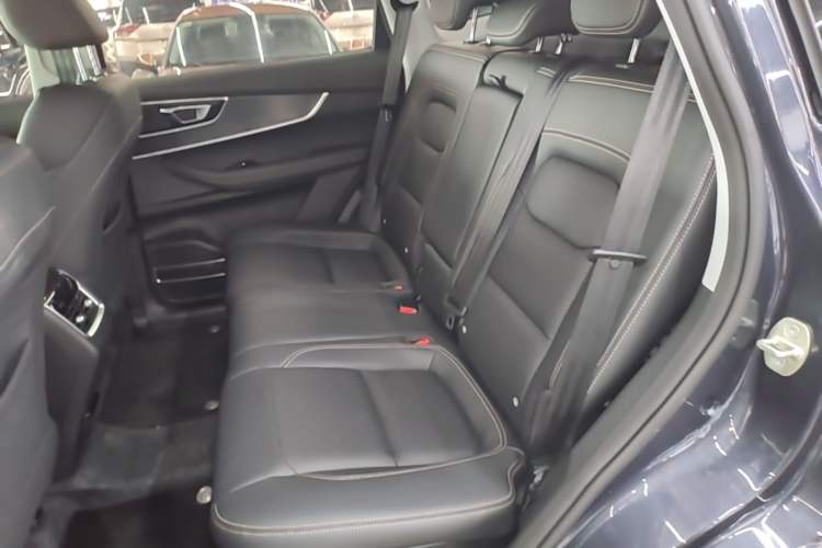 Used Chery Tiggo 8 2025 Excellence Version 230 TCI Manual Comfort Edition 5 Seats Left Rear Seat