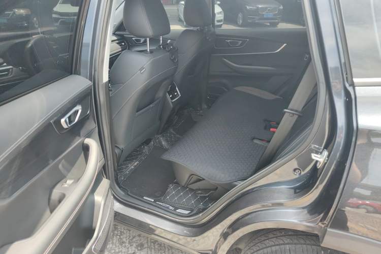 Used Chery Tiggo 8 2025 Excellence Version 230 TCI Manual Comfort Edition 5 Seats Left Rear Seat