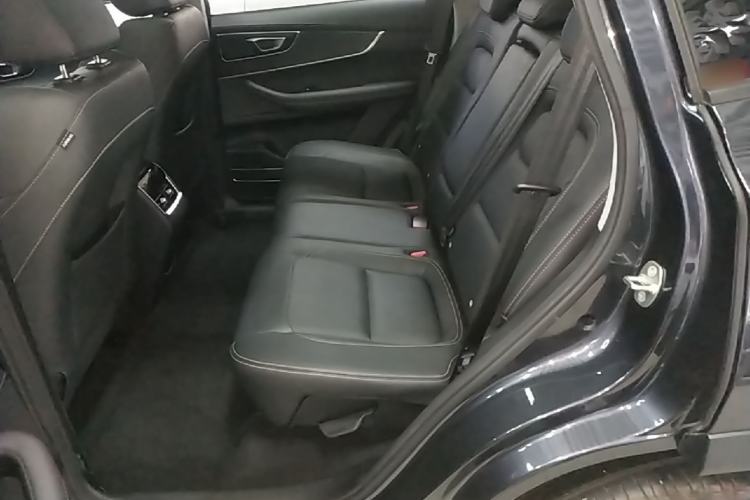 Used Chery Tiggo 8 2025 Excellence Edition 230 TCI Automatic Luxury Version 5 Seats Left Rear Seat