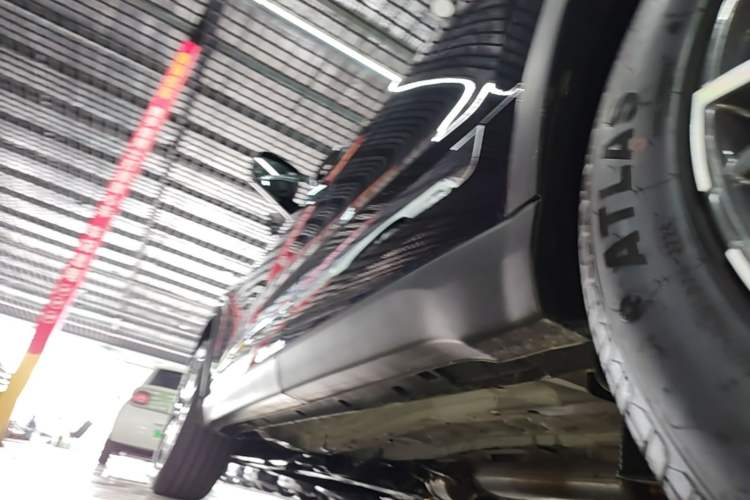 Used Chery Tiggo 8 2025 Excellence Version 230 TCI Manual Comfort Edition 5 Seats Left Side Sill