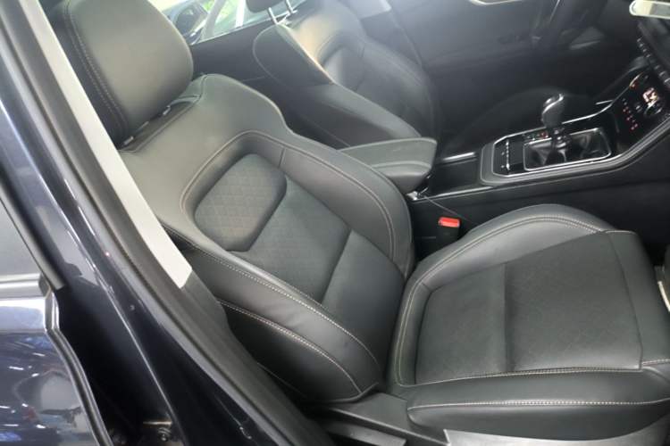 Used Chery Tiggo 8 2025 Excellence Version 230 TCI Manual Comfort Edition 5 Seats Right Front Seat