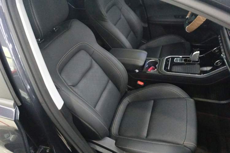 Used Chery Tiggo 8 2025 Excellence Version 230 TCI Automatic Luxury Edition 7 Seats Right Front Seat