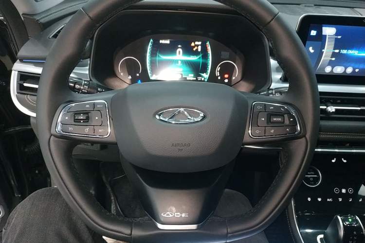 Used Chery Tiggo 8 2025 Excellence Edition 230 TCI Automatic Luxury Version 5 Seats Steering Wheel