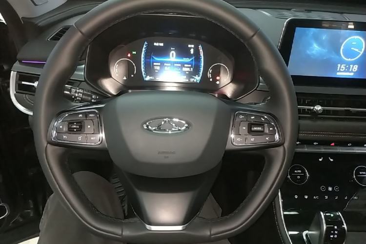Used Chery Tiggo 8 2025 Excellence Edition 230 TCI Automatic Luxury Version 5 Seats Steering Wheel