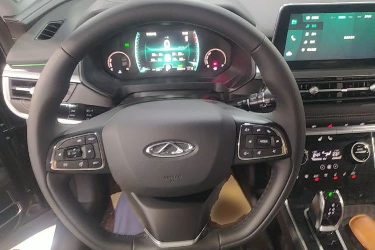 Used Chery Tiggo 8 2025 Excellence Version 230 TCI Automatic Luxury Edition 7 Seats Steering Wheel