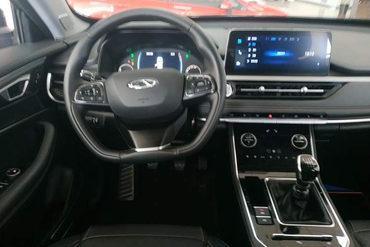 Used Chery Tiggo 8 2025 Excellence Version 230 TCI Manual Comfort Edition 5 Seats Steering Wheel