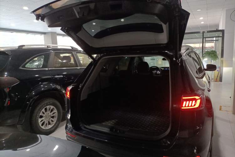Used Chery Tiggo 8 2025 Excellence Version 230 TCI Automatic Luxury Edition 7 Seats Trunk