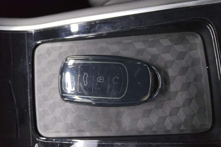 Used Chery Tiggo 8 2025 Excellence Edition 230 TCI Automatic Luxury Version 5 Seats Vehicle Key