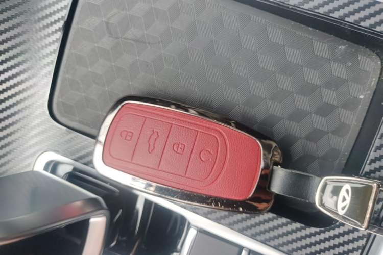 Used Chery Tiggo 8 2025 Excellence Edition 230 TCI Automatic Luxury Version 5 Seats Vehicle Key