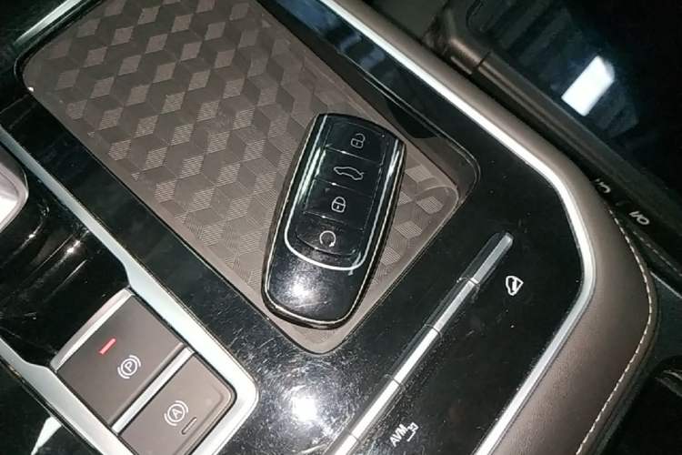 Used Chery Tiggo 8 2025 Excellence Edition 230 TCI Automatic Luxury Version 5 Seats Vehicle Key