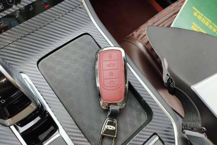 Used Chery Tiggo 8 2025 Excellence Edition 230 TCI Automatic Luxury Version 5 Seats Vehicle Key