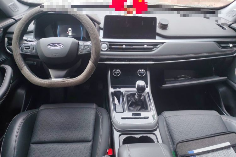 Used Chery Tiggo 8 2025 Excellence Version 230 TCI Manual Comfort Edition 5 Seats Center Console