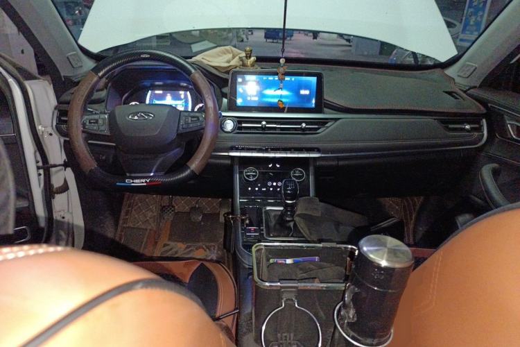 Used Chery Tiggo 8 2025 Excellence Edition 230 TCI Manual Comfort Version 7 Seats Center Console