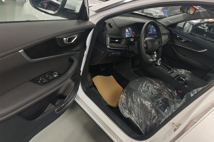 Used Chery Tiggo 8 2025 Excellence Version 230 TCI Automatic Luxury Edition 7 Seats Driver Seat