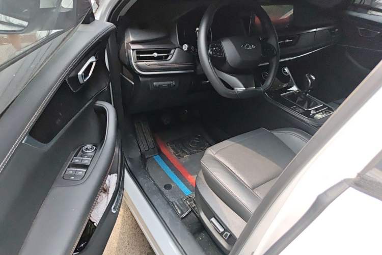 Used Chery Tiggo 8 2025 Excellence Version 230 TCI Manual Comfort Edition 5 Seats Driver Seat