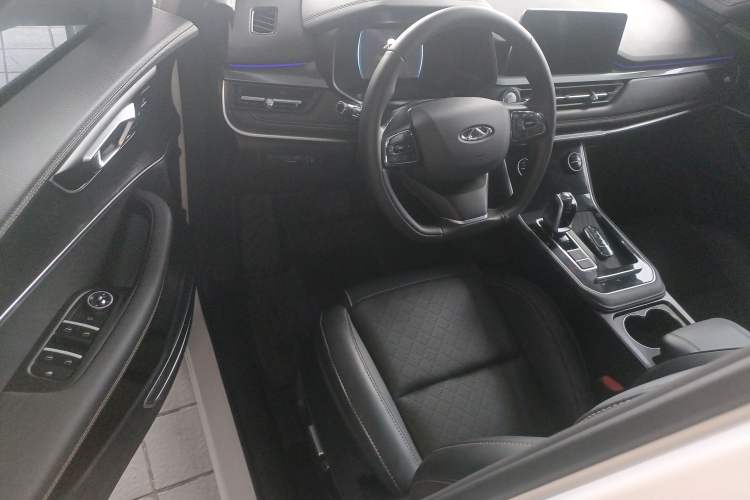 Used Chery Tiggo 8 2025 Excellence Edition 230 TCI Automatic Luxury Version 5 Seats Driver Seat